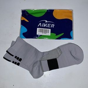 AIKER Athletic Socks,Running, Basketball, Hiking Compression Crew Socks